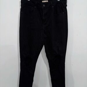 Levi's Women's High Rise Jeans - Black